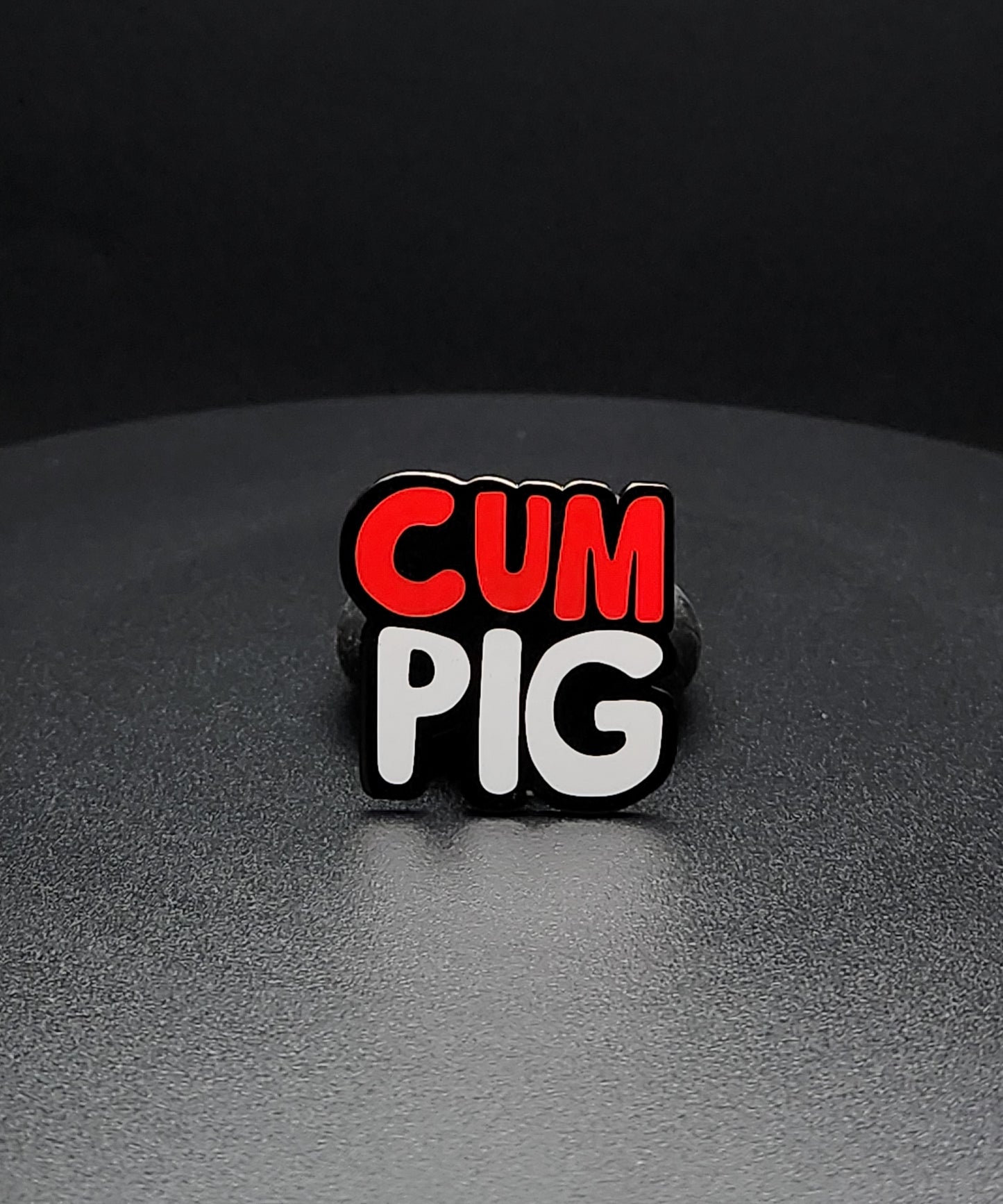 Horse Market Cum Pig Enamel Pin - Rubber back